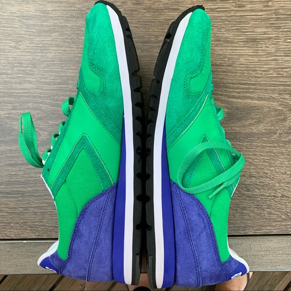 Brooks green and blue tennis shoe. Size 10.5 - Picture 2 of 14